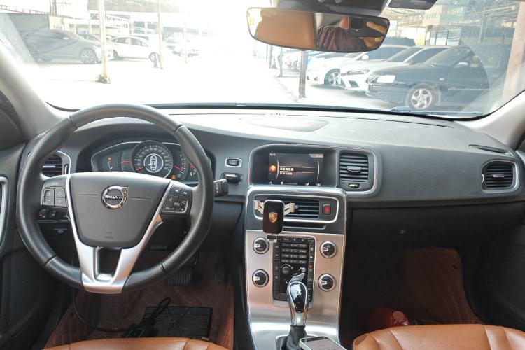 Used Volvo S60 2019 S60L Facelift T5 Intelligent Advanced Edition
