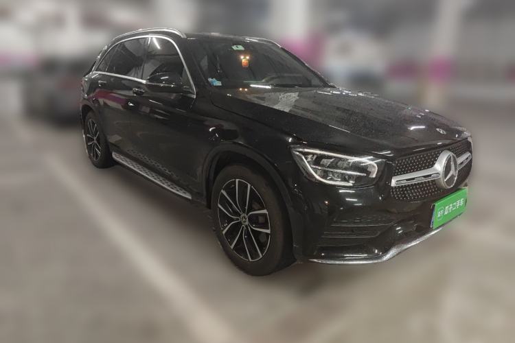 Used Mercedes-Benz GLC 2022 Second Facelift GLC 260 L 4MATIC Luxury Edition Front Right 45 Deg