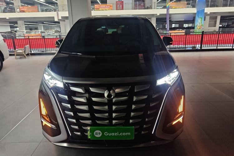 Used Denza D9 2022 DM-i 970 Four-Wheel Drive Flagship Model Front