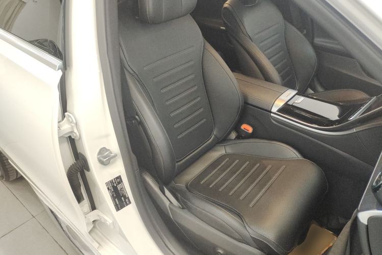 Used Mercedes-Benz C-Class 2022 Restyled C 200 L Sport Edition Right Front Seat