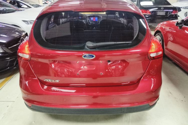 Used Ford Focus 2015 Hatchback 1.6L Automatic Fashion Edition