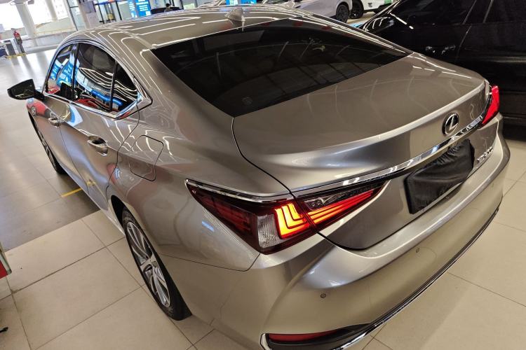 Used Lexus ES 2020 200 Excellence Edition