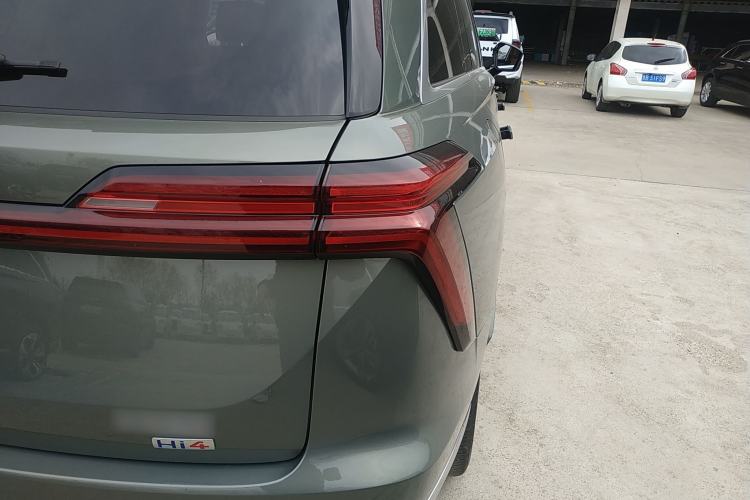 Used Wey Lanshan 2025 Four-Wheel Drive Ultra Right Rear Taillight