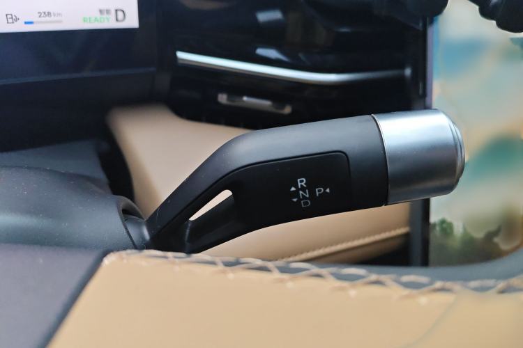 Used Geely Galaxy L6 2024 125km PLUS Dragon Edition
