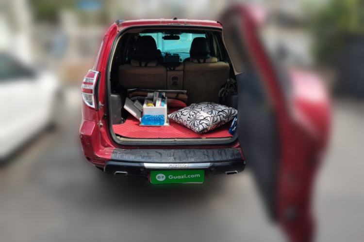 Used Toyota RAV4 2011 2.0L Automatic Luxury Edition Trunk