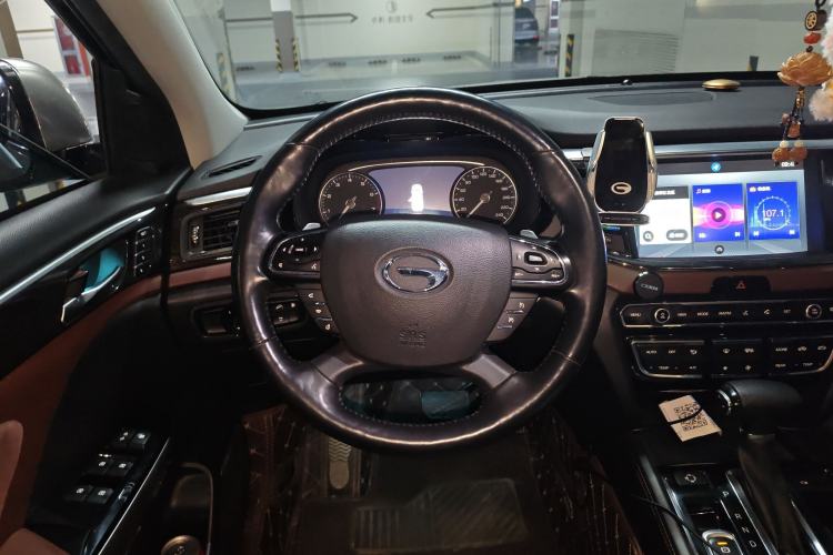 Used GAC Trumpchi GS8 2017 320T Two-Wheel Drive Luxury Smart Connectivity Version (7 Seats)