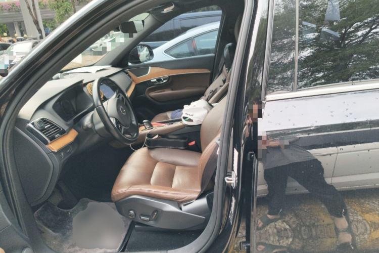 Used Volvo XC90 2021 B6 Zhiyi Luxury Edition 7-Seater
