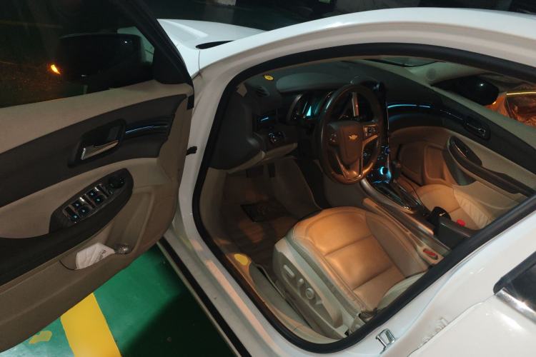 Used Chevrolet Malibu 2014 2.0L Automatic Luxury Edition Driver Seat