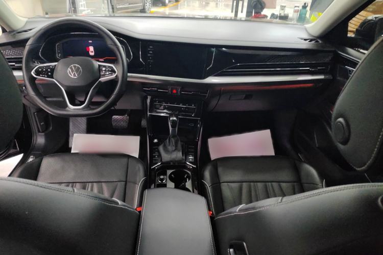 Used Volkswagen Passat 2023 Facelift 330TSI Luxury Edition
