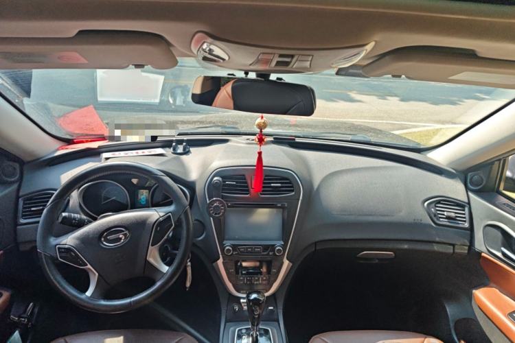 Used GAC Trumpchi GS5 2013 1.8T Automatic Two-Wheel Drive Elite Edition Center Console