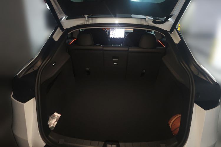 Used Tesla Model Y 2025 Rear-Wheel-Drive Version