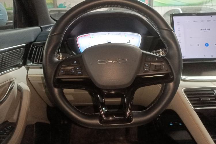 Used BYD Song PLUS New Energy 2024 Honor Edition EV 520km Luxury Model
