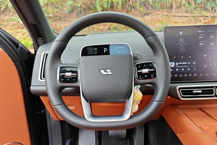 Used Li Auto L8 2025 Max Smart Refresh Edition
