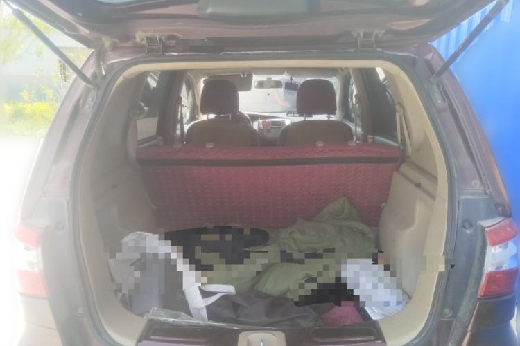 Used Nissan Livina 2013 1.6XE Manual Comfort Edition Trunk