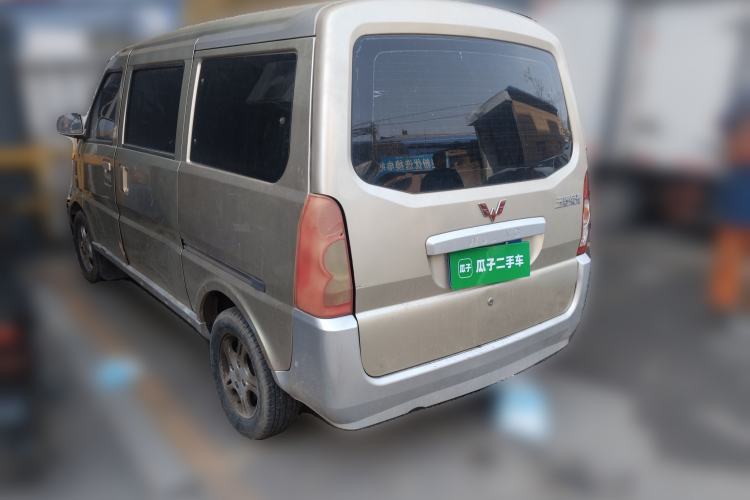 Used Wuling Rongguang 2011 1.2L Base Version
