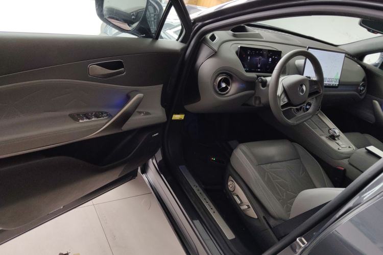 Used Denza N8 2023 Four-Wheel Drive Ultra-Hybrid Flagship Six-Seater Version