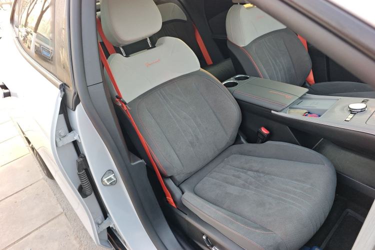 Used Geely Galaxy E8 2024 620 km All-Wheel-Drive Dragon Edition