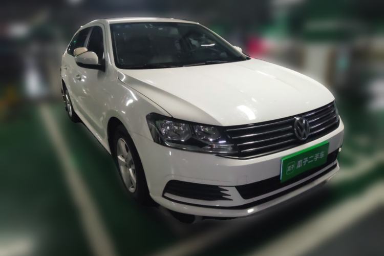 Used Volkswagen Gran Lavida 2015 1.6L Manual Fashion Edition Exterior 1