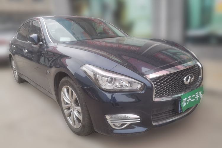 Used Infiniti Q70 2015 Q70L 2.5L Elite Edition Front Right 45 Deg