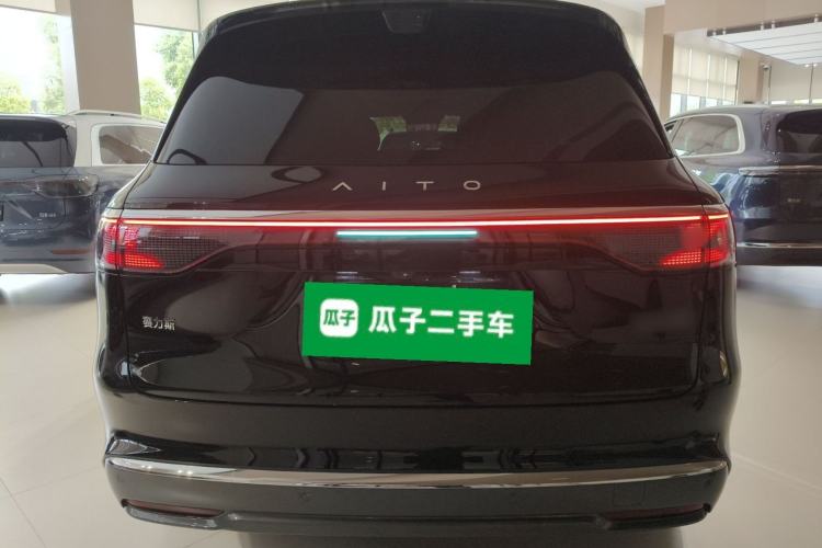 Used Hima AITO M8 2025 Model Pure Electric Max+ Six-Seat Four-Wheel-Drive Version