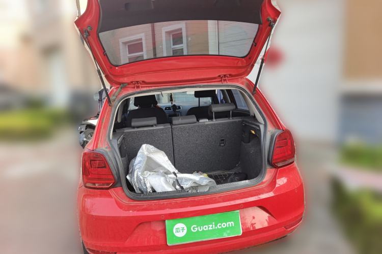 Used Volkswagen Polo 2014 1.6L Automatic Comfort Edition Trunk