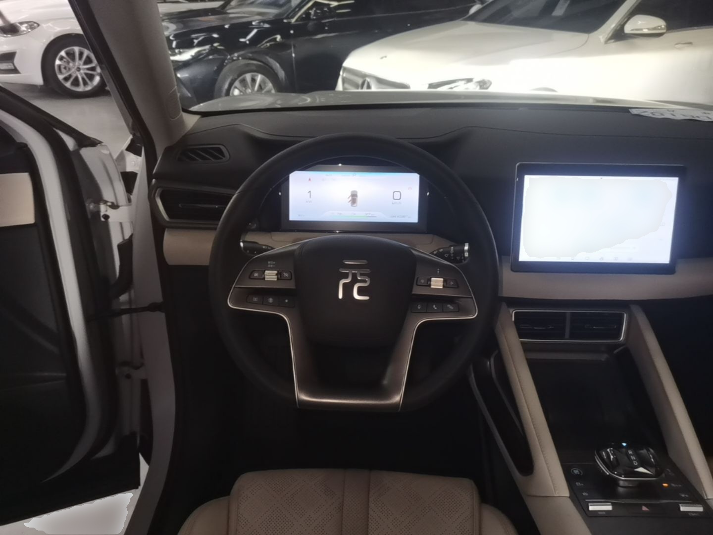 BYD Yuan UP 2024 401 km Active Version — снимка 13