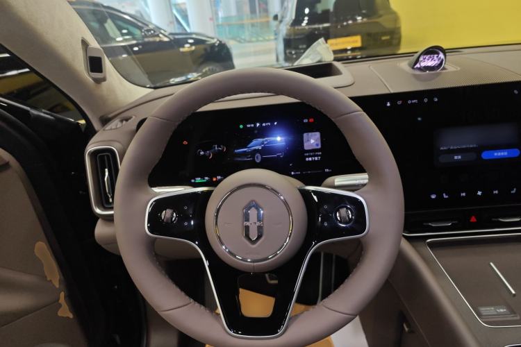 Used Hima AITO M9 2025 Extended-Range Ultra Version 52 kWh 6-Seater
