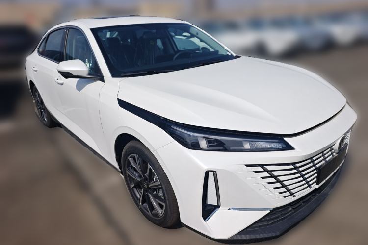 Used CHANGAN Eado 2025 Blue Whale 1.5T 500Bar Prestige Model Front Right 45 Deg