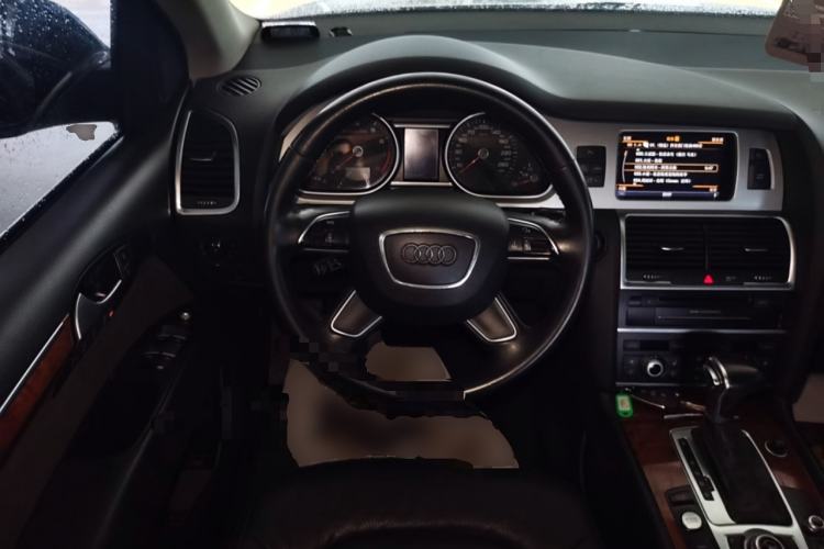 Used Audi Q7 2014 35 TFSI Ambition Edition Steering Wheel