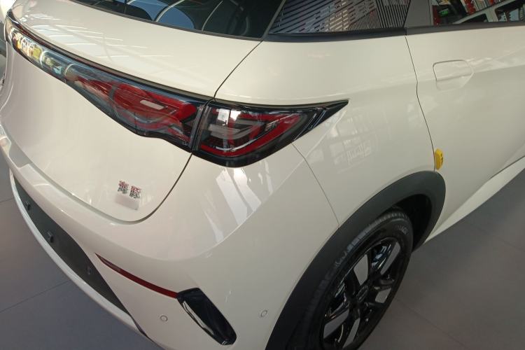 Used BYD Dolphin 2025 Intelligent Driving Version 410 km Fashion Edition
