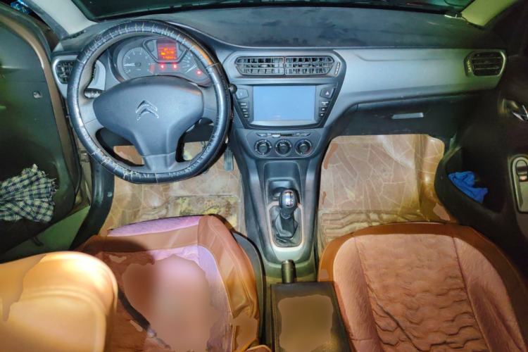 Used Citroen Elysee 2015 Zhishang Edition 1.6L Manual Fashion Model