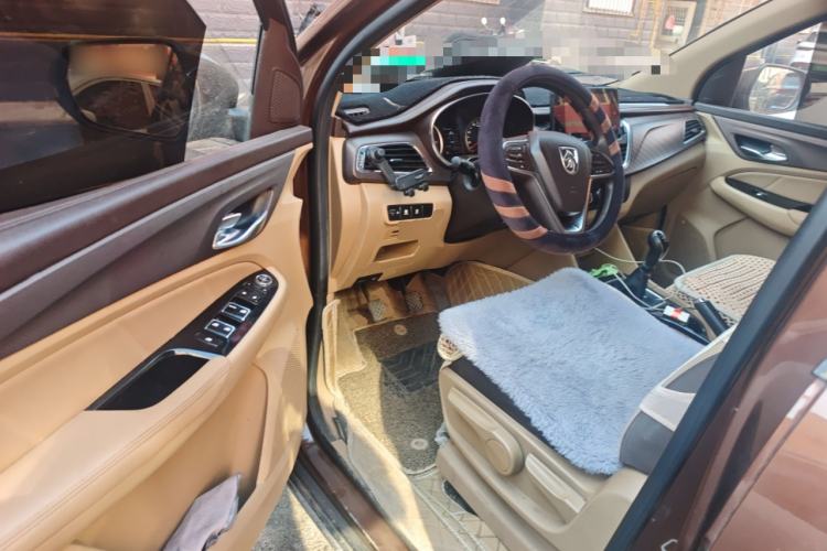 Used Baojun 730 2017 1.5T Manual Fashion Version 7 Seats China V Emission Standard