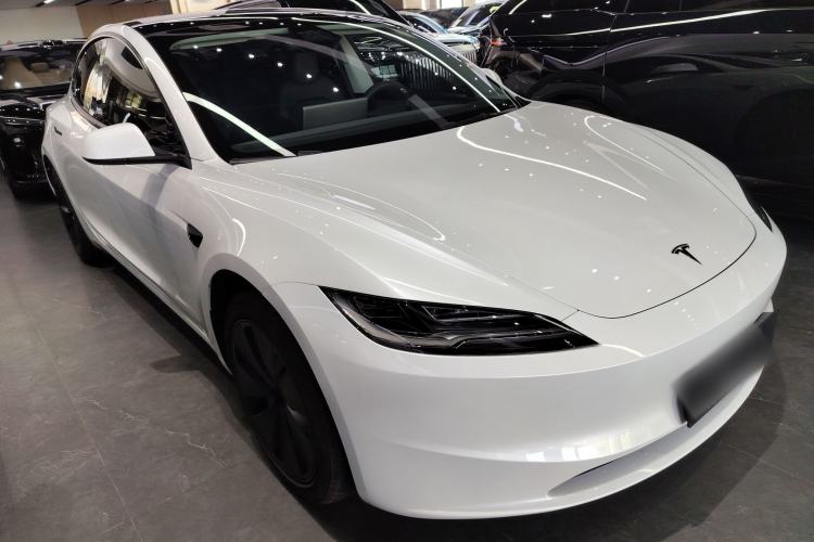 Used Tesla Model 3 2025 Rear-Wheel-Drive Version Front Right 45 Deg