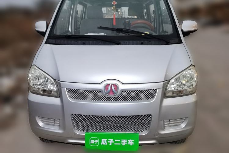 Used BAIC Weiwang 306 2011 1.3L base model 7 seats Front