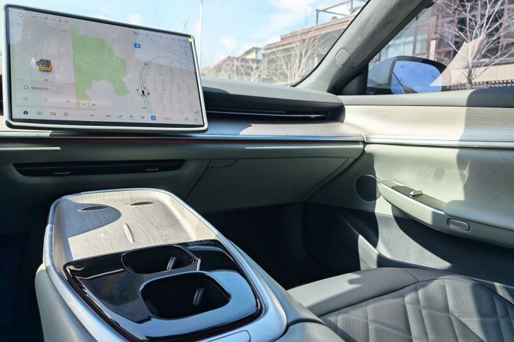 Used CHANGAN NEVO A07 2024 All-Electric "True Fragrance" Edition 710 Flagship Model Interior 5