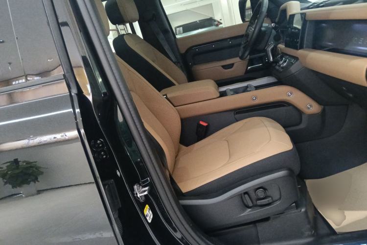 Used Land Rover Defender 2025 110 3.0T P400 – Dynamic HSE