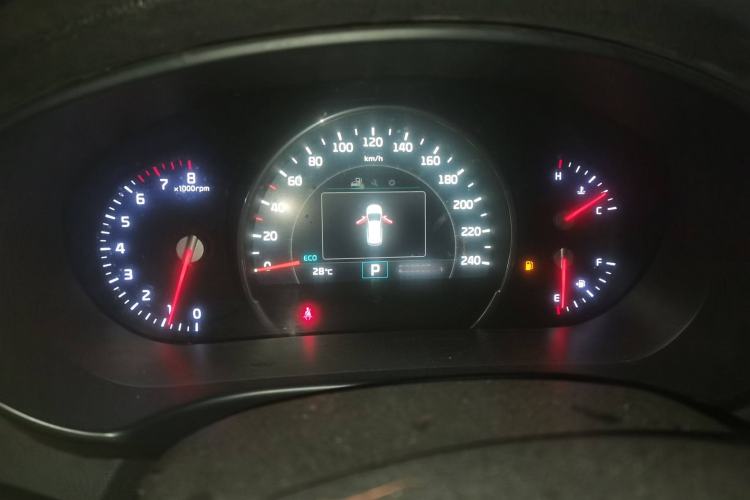 Used Kia Sorento 2015 Sorento L 2.4L Gasoline 4WD Elite Edition 5 Seats China V Emission Standard