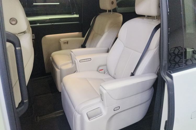 Used Li Auto MEGA 2025 Home Family Special Edition