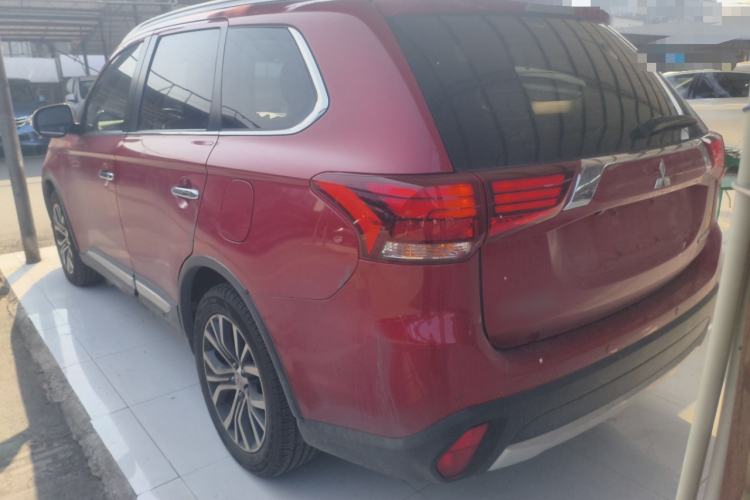 Used Mitsubishi Outlander 2016 2.4L 4x4 Elite Edition 5 Seats