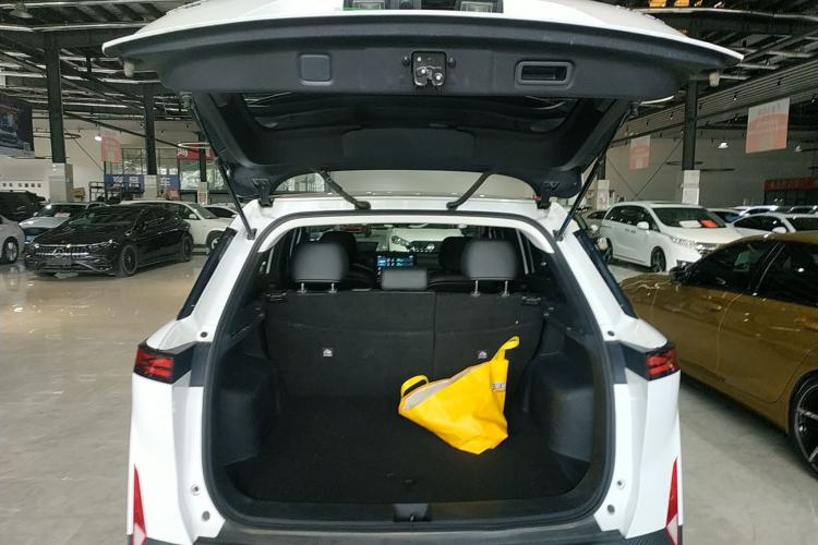 Used Venucia VX6 2023 520 Pro
