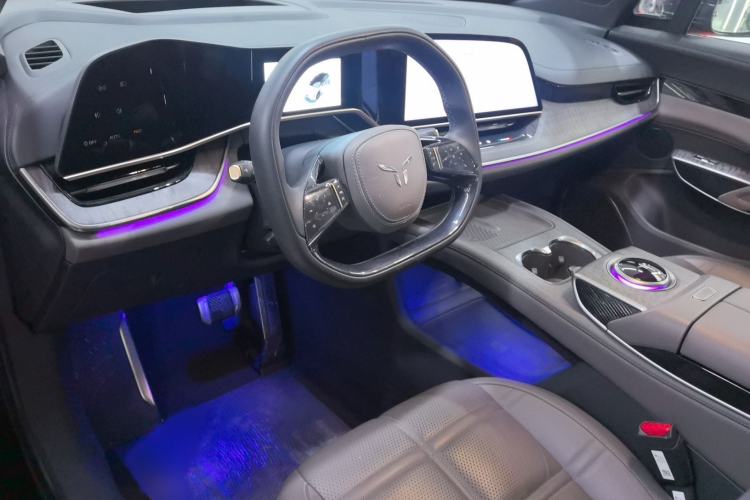 Used Hongqi Tiangong 08 2025 680 Ultra Four-Wheel-Drive Version Exterior 5