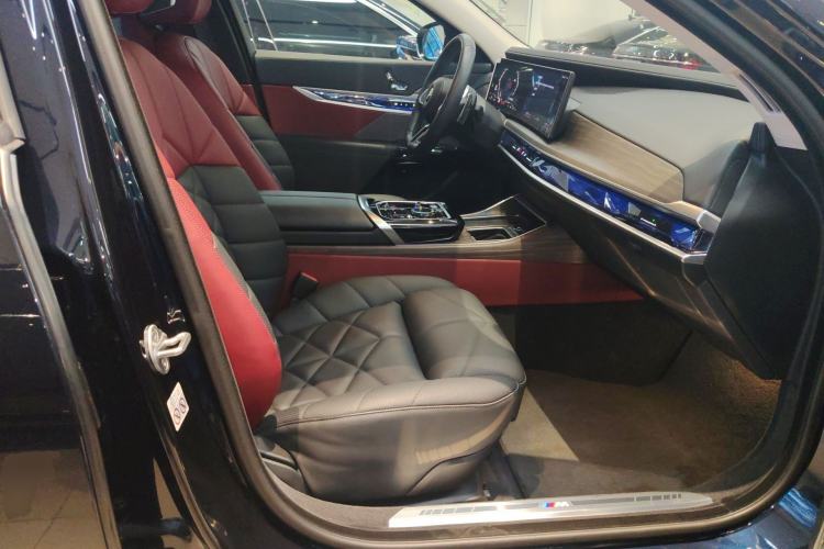 Used BMW 7 Series 2023 740Li Leading Model M Sport Package Right Front Seat