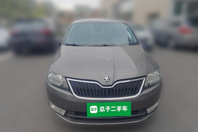 Used Skoda Rapid 2015 1.6L Automatic Smart Selection Model