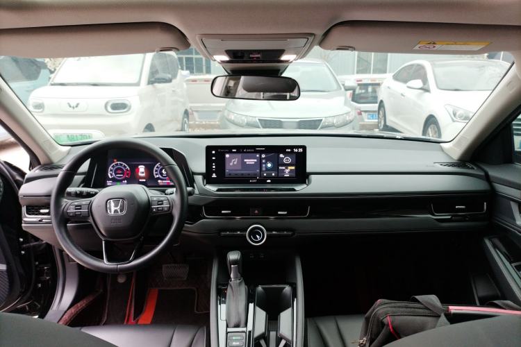 Used Honda Inspire 2023 260TURBO Deluxe Edition Center Console