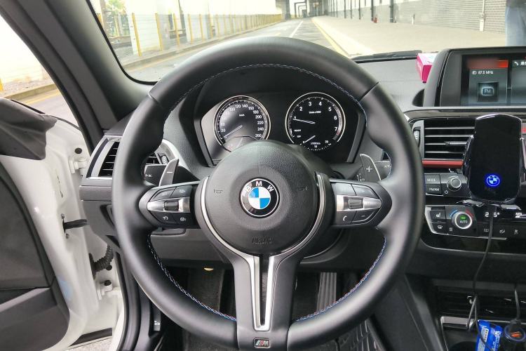 Used BMW 2 Series 2019 225i Convertible Coupe Sports Design Package Steering Wheel