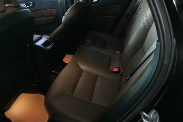 Used Volvo XC60 New Energy 2024 T8 Plug-in Hybrid Long-Range All-Wheel Drive Smart Luxury Edition
