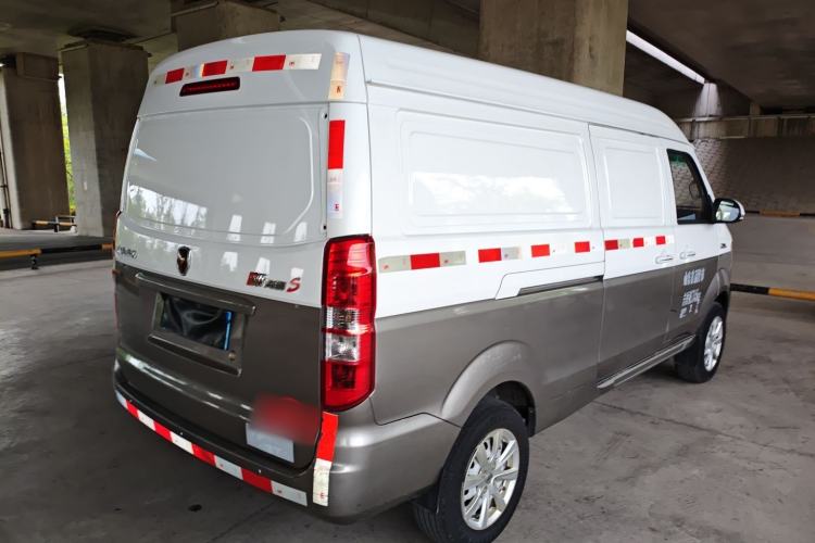 Used Jinbei New Hiace S 2023 1.5L Wealth Edition Van 2/5-Seater Non-Air-Conditioned Version SWC15M