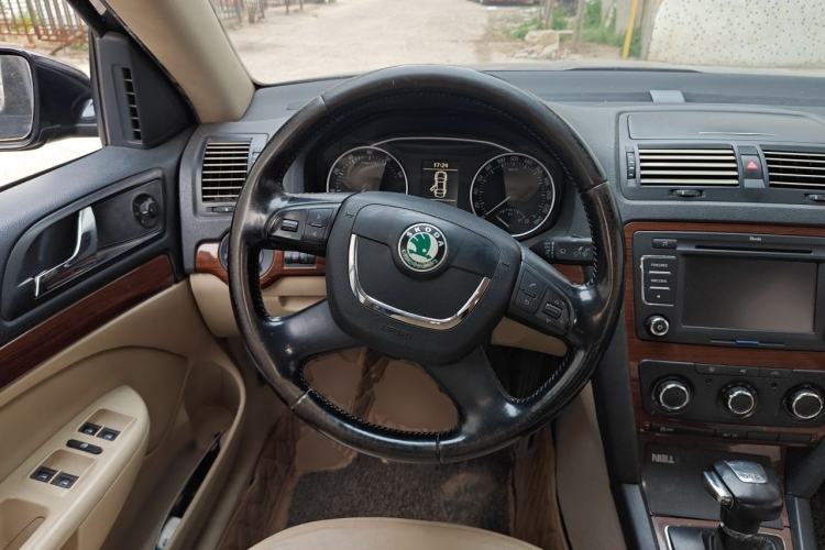 Used Skoda Octavia 2012 1.4TSI DSG Elegance Edition Steering Wheel