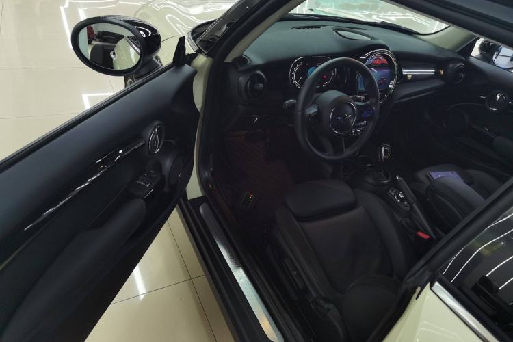 Used MINI MINI 2022 1.5T COOPER Artist