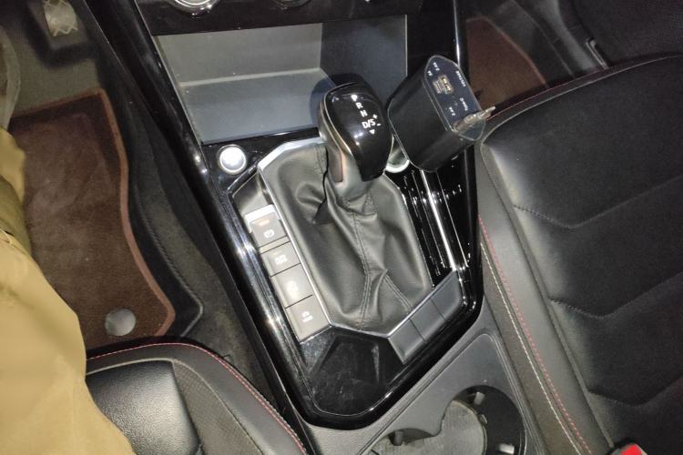 Used Volkswagen Tayron 2019 330TSI Two-Wheel Drive Luxury Model China VI Standard Gear Lever